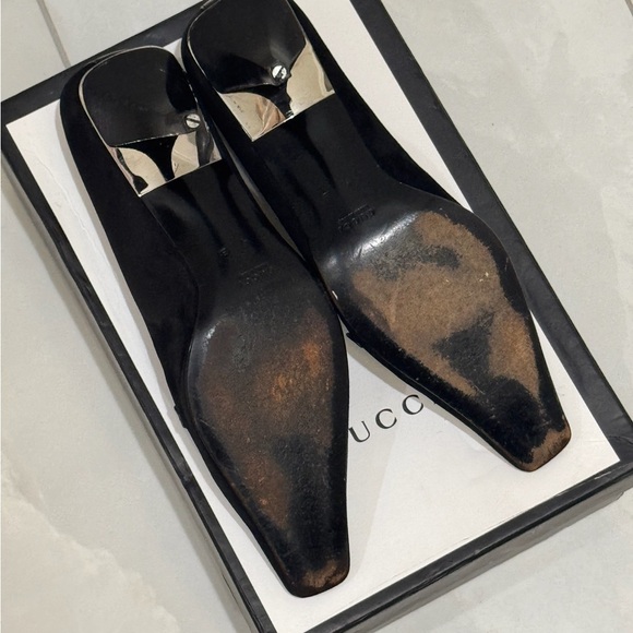 Gucci By Tom Ford 90s Black Suede Pointed Toe Kitten Hell Leather Strap GG Pumps - Picture 4 of 9